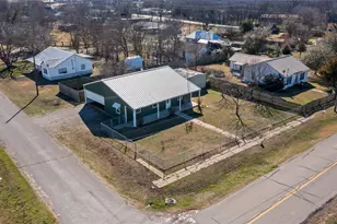 702 Main St, Windom, TX 75492 - Photo 24