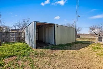 702 Main Street, Windom, TX 75492 - Photo 26