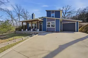 404 Hacienda Dr, Pottsboro, TX 75076 - Photo 2