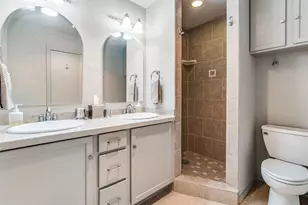 10656 Cox Ln, Dallas, TX 75229 - Photo 14