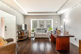 10656 Cox Ln, Dallas, TX 75229 - Photo 6