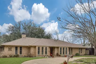 10656 Cox Ln, Dallas, TX 75229 - Photo 2