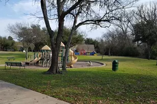 10656 Cox Ln, Dallas, TX 75229 - Photo 30