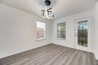 812 Isla Verde Plaza, Dallas, TX 75211 - Photo 6