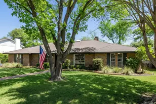 1813 Lakeside Dr, Arlington, TX 76013 - Photo 2