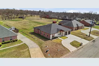 2204 Albert Broadfoot Street, Bonham, TX 75418 - Photo 38