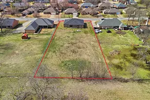 2204 Albert Broadfoot St, Bonham, TX 75418 - Photo 32