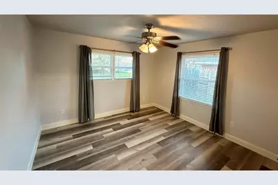 5640 Tourist Drive, Haltom City, TX 76117 - Photo 10