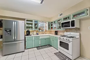 10382 Newcombe Dr, Dallas, TX 75228 - Photo 10