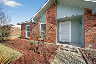1918 Lamont Drive, Garland, TX 75040 - Photo 4