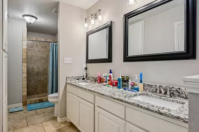 1733 Shawnee Drive, Cleburne, TX 76033 - Photo 18