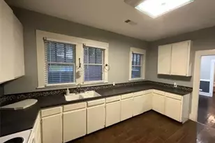 203 N Archer St, Groesbeck, TX 76642 - Photo 14