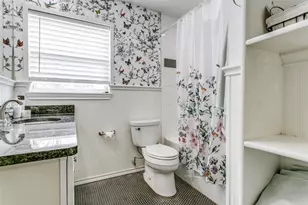 209 Linda Ln, Irving, TX 75062 - Photo 10