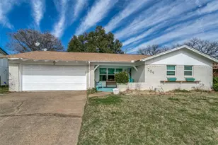 209 Linda Ln, Irving, TX 75062 - Photo 2