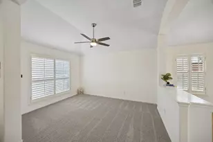 2813 Pecan Meadow Dr, Garland, TX 75040 - Photo 6