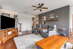 3229 Birch Ave, Grapevine, TX 76051 - Photo 6