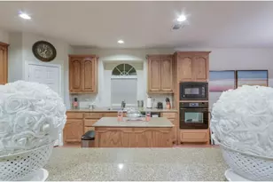 1402 Vineyard Dr, Allen, TX 75002 - Photo 2