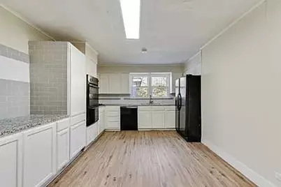 1313 W Shepherd Street, Denison, TX 75020 - Photo 2