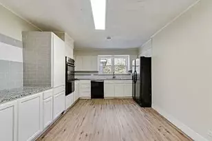 1313 W Shepherd St, Denison, TX 75020 - Photo 2