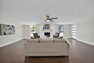 3046 Rotan Ln, Dallas, TX 75229 - Photo 6