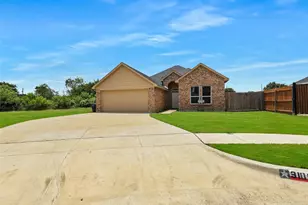 3101 EastCrest Ct, Fort Worth, TX 76105 - Photo 4