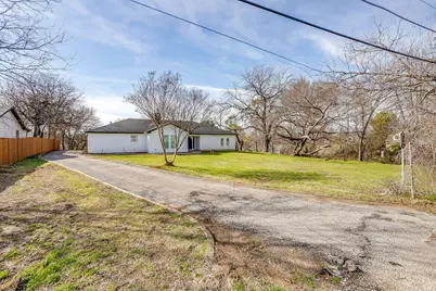 202 S Cummings Drive, Alvarado, TX 76009 - Photo 2