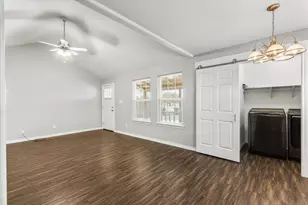 1512 N Anglin St, Cleburne, TX 76031 - Photo 4