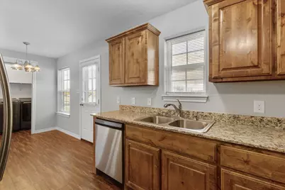 1512 N Anglin Street, Cleburne, TX 76031 - Photo 8