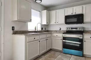 518 Nightshade Dr, Arlington, TX 76018 - Photo 8