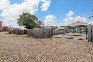 706 S 9th St, Waco, TX 76706 - Photo 30