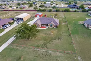 143 Gibson Ln, Weatherford, TX 76088 - Photo 4