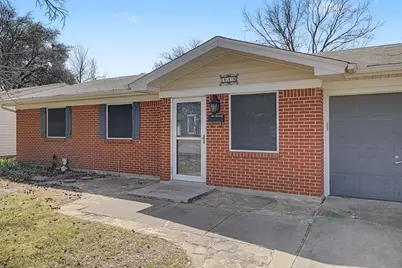 313 NW Jayellen Avenue, Burleson, TX 76028 - Photo 4