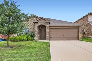 1001 Alton Dr, Aubrey, TX 76227 - Photo 2