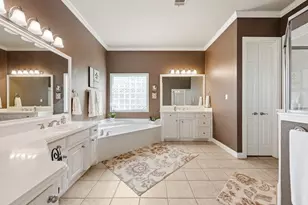 7921 Shady Oaks Dr, North Richland Hills, TX 76182 - Photo 20