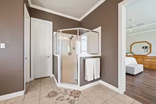 7921 Shady Oaks Dr, North Richland Hills, TX 76182 - Photo 22