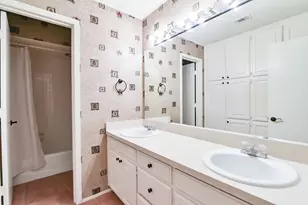 3604 Lake Champlain Dr, Arlington, TX 76016 - Photo 32