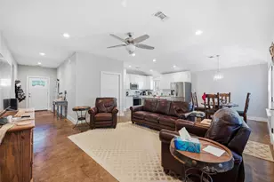 2209 N Hickory St, Sherman, TX 75092 - Photo 4