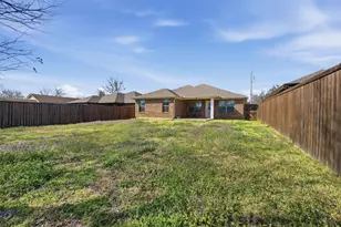 2209 N Hickory St, Sherman, TX 75092 - Photo 22