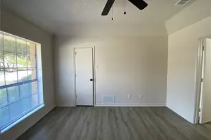 1607 Crescent Ln, Duncanville, TX 75137 - Photo 10