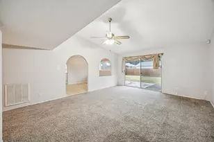 317 E Grenoble Dr, Grand Prairie, TX 75052 - Photo 12