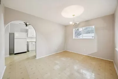 317 E Grenoble Drive, Grand Prairie, TX 75052 - Photo 6