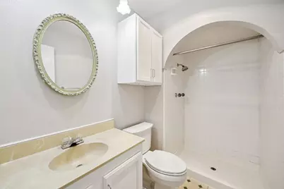 317 E Grenoble Drive, Grand Prairie, TX 75052 - Photo 18