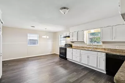 7009 Corona Drive, Haltom City, TX 76180 - Photo 10