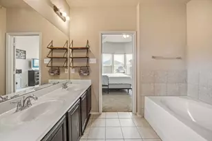 409 Crown Oaks Dr, Fort Worth, TX 76131 - Photo 14