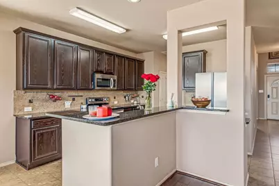 409 Crown Oaks Drive, Fort Worth, TX 76131 - Photo 6