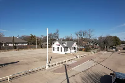2945 Hemphill Street, Fort Worth, TX 76110 - Photo 2