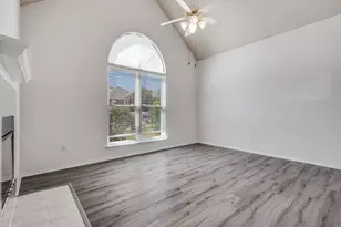 1815 Water Oak Dr, Lewisville, TX 75067 - Photo 6