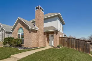 1815 Water Oak Dr, Lewisville, TX 75067 - Photo 2