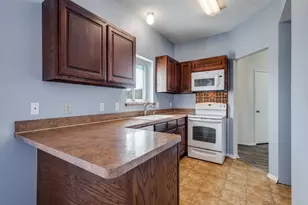 1815 Water Oak Dr, Lewisville, TX 75067 - Photo 8