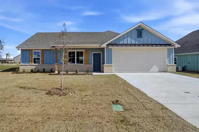 307 Railroad Avenue, Sanger, TX 76266 - Photo 1